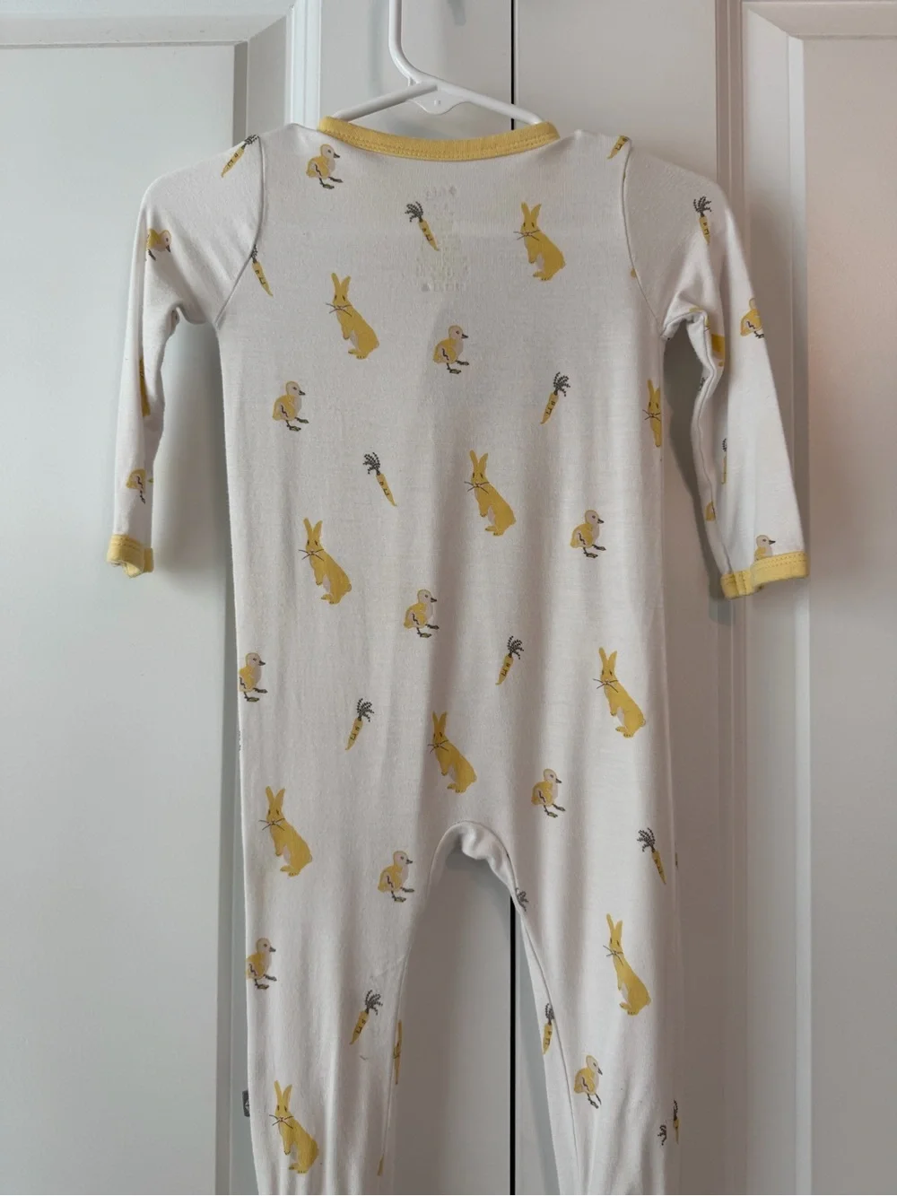 Kyle Baby Zippered Footie Hop Bunny White Yellow Size 6-12 Months